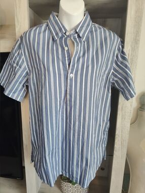 Club Monaco Blue and White Vertical Stripe Button-Down Shirt Men's SZ XS